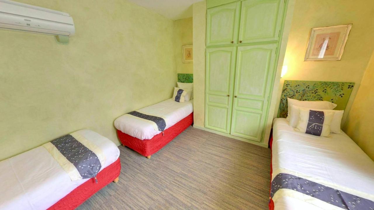 Hotel Du Mas Vinassan Exterior photo